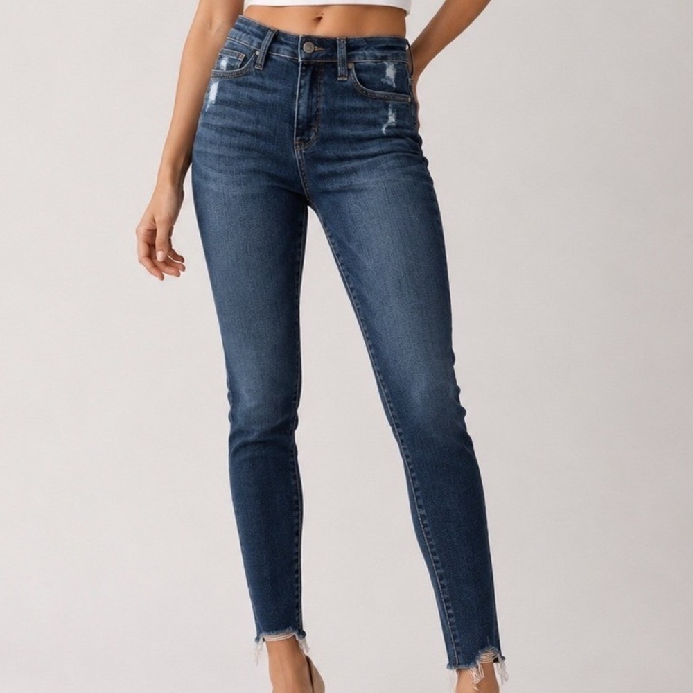 Judy‎ Blue Skinny Fit Distressed Raw Hem Jeans Dark Wash JB88417 Size 3/26 X7